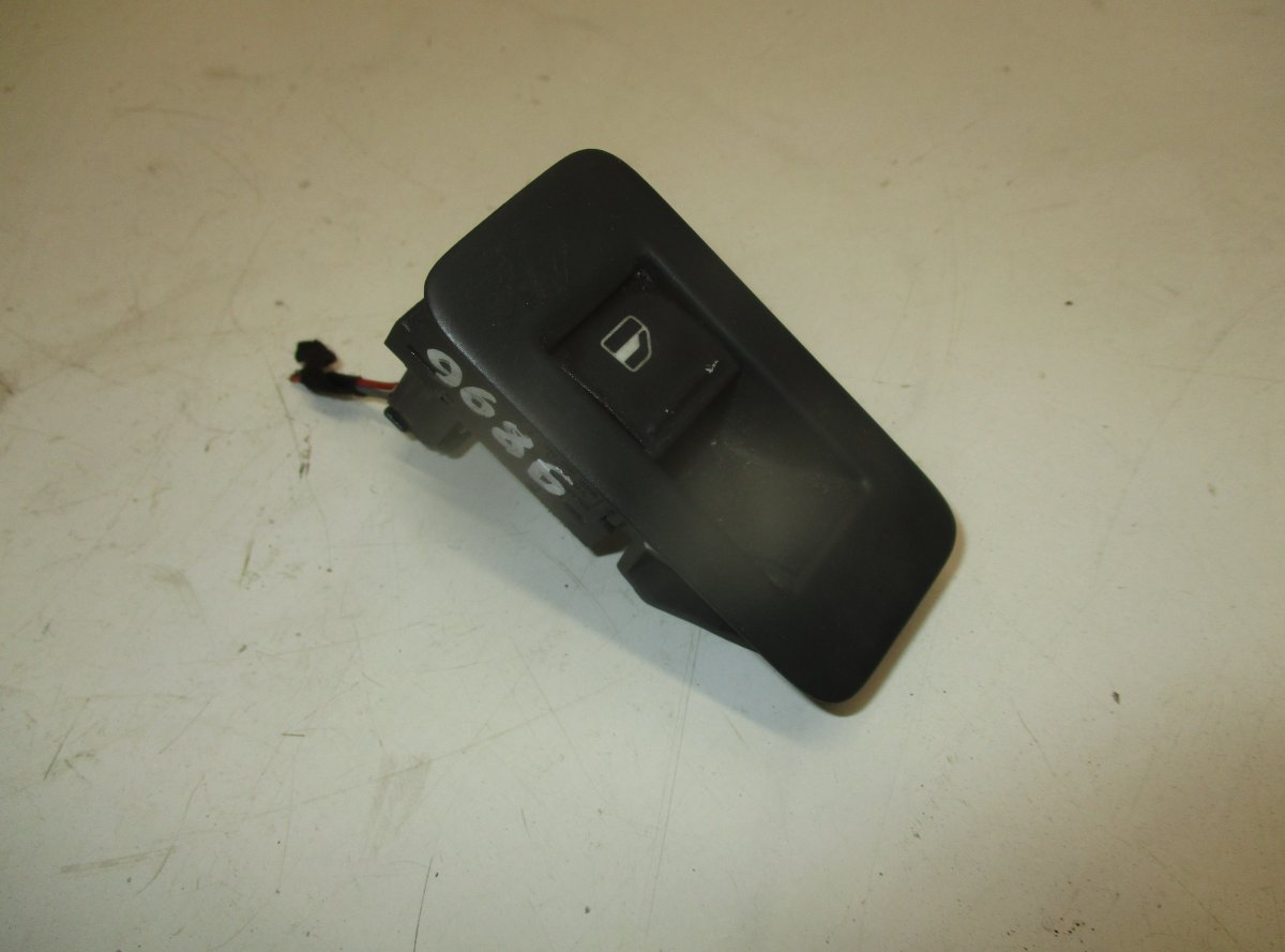 Volkswagen Touareg Switch For Electric Windows Rear Left