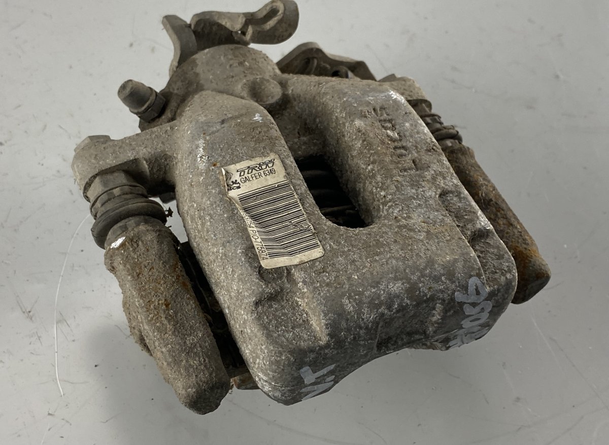 Peugeot 2008 Brake caliper rear left PEUGEOT 2008 I (A94) (2013-2019) Brake caliper ...