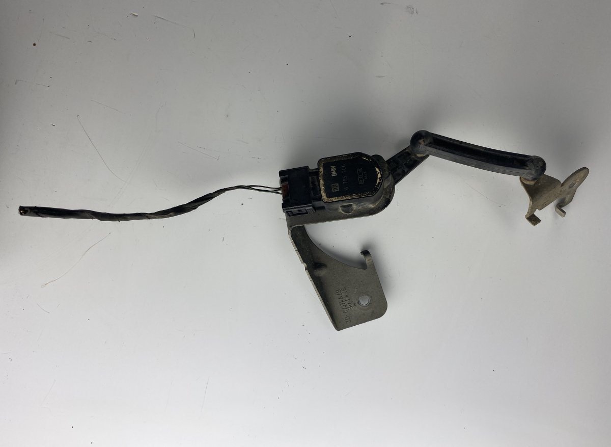 BMW X5 (E70) Suspension level sensor front left