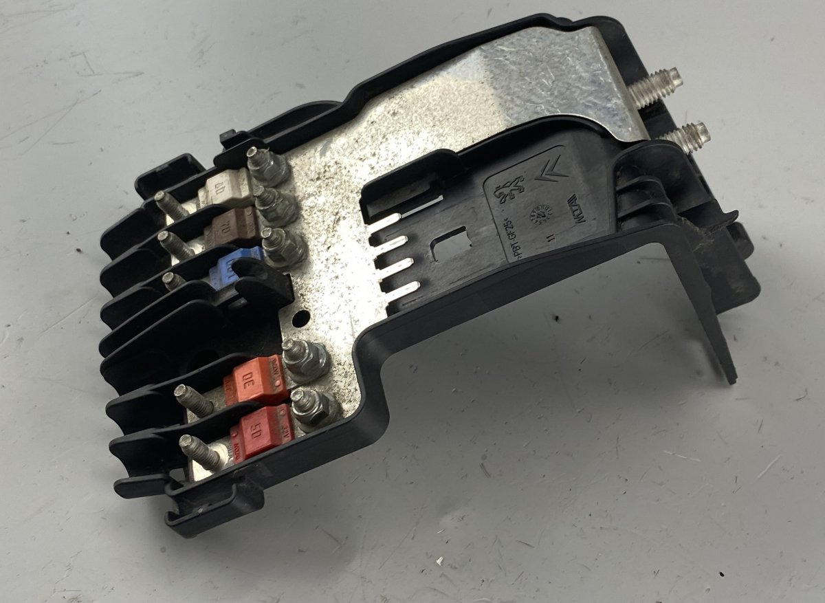 Citroen Berlingo Battery / parts, other CITROËN BERLINGO III (2008-2018) Battery / part...