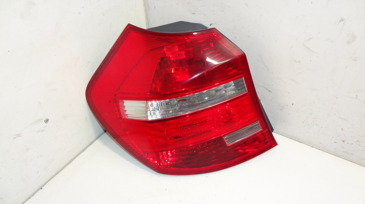 BMW 1 (E81 / E82 / E87 / E88) Left tail light