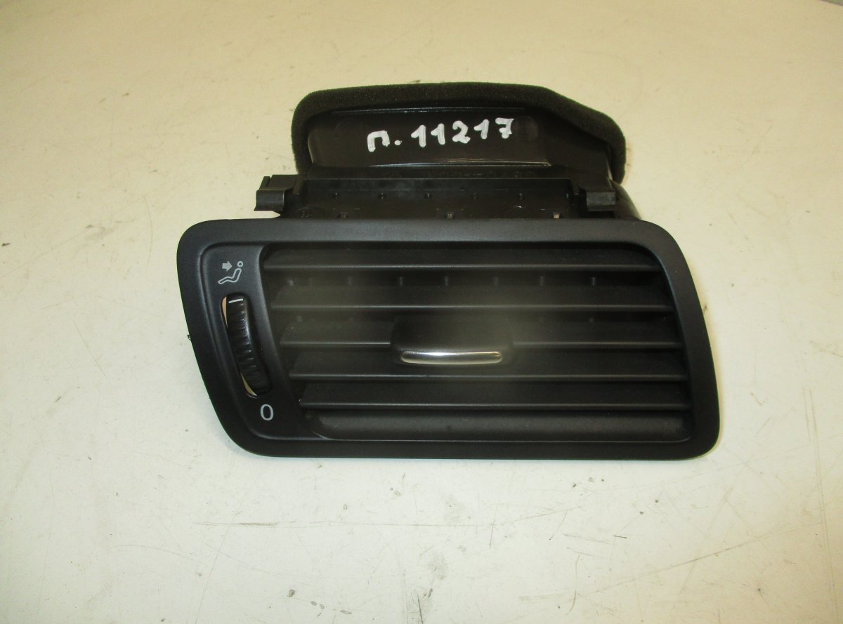 Volkswagen Passat Air Vent front right VW PASSAT B6 (3C) (2005-2010) Air Vent front ri...