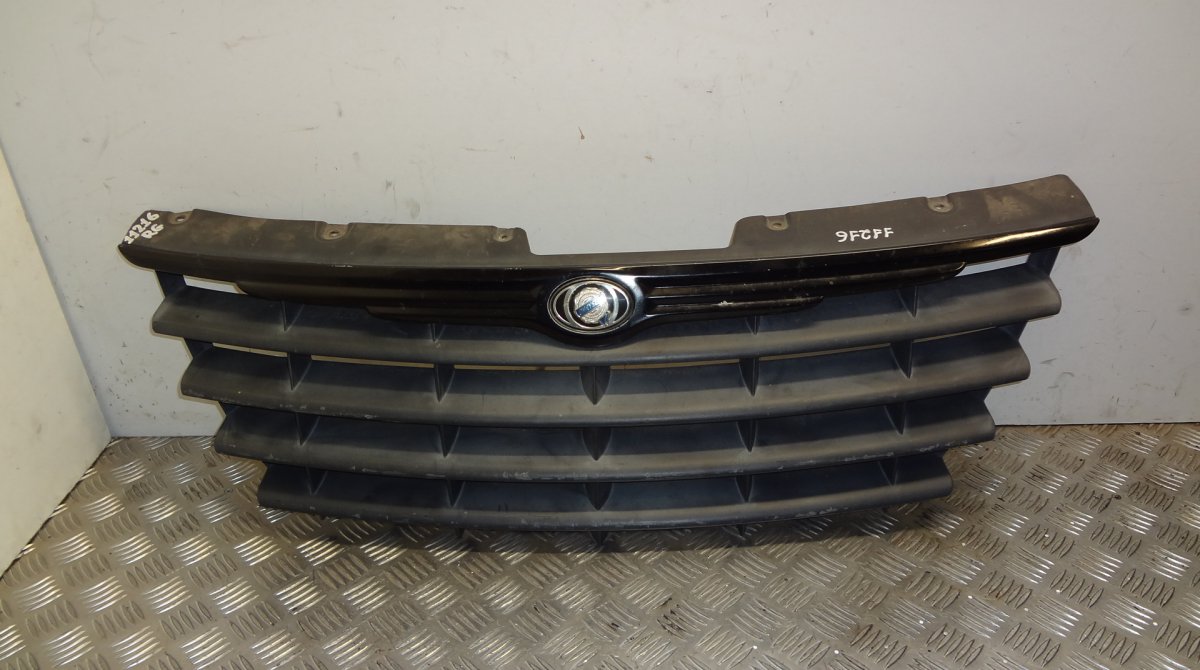 Chrysler Voyager / Town & Country Radiator Grille CHRYSLER VOYAGER IV (RG, RS) (2000-2008) Radiat...