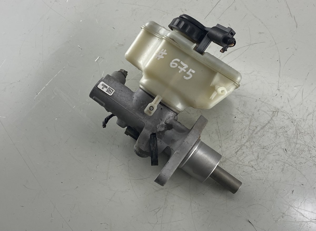 Skoda Octavia главный тормозной цилиндр SKODA OCTAVIA II (1Z) (2004-2013) Brake Master ...