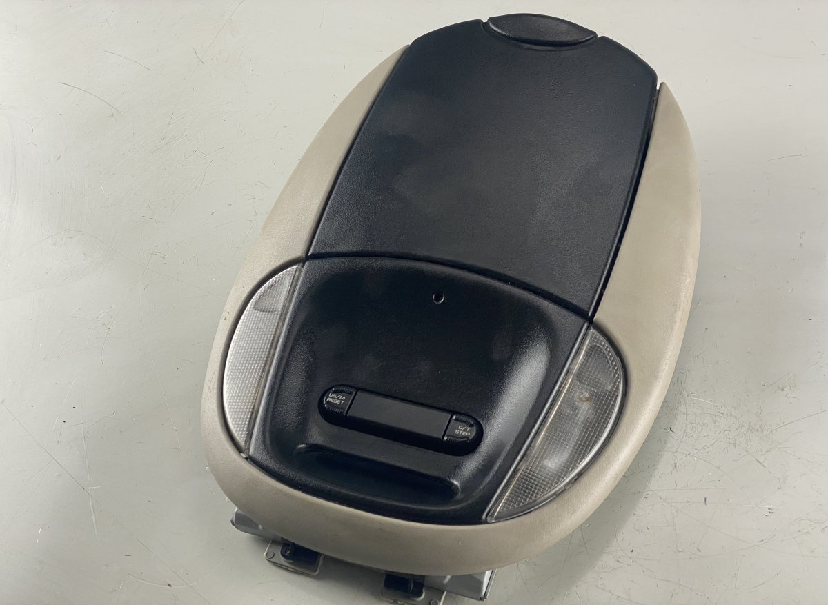 Chrysler Voyager / Town & Country Interior Lighting Front CHRYSLER VOYAGER IV (RG, RS) (2000-2008) Interi...