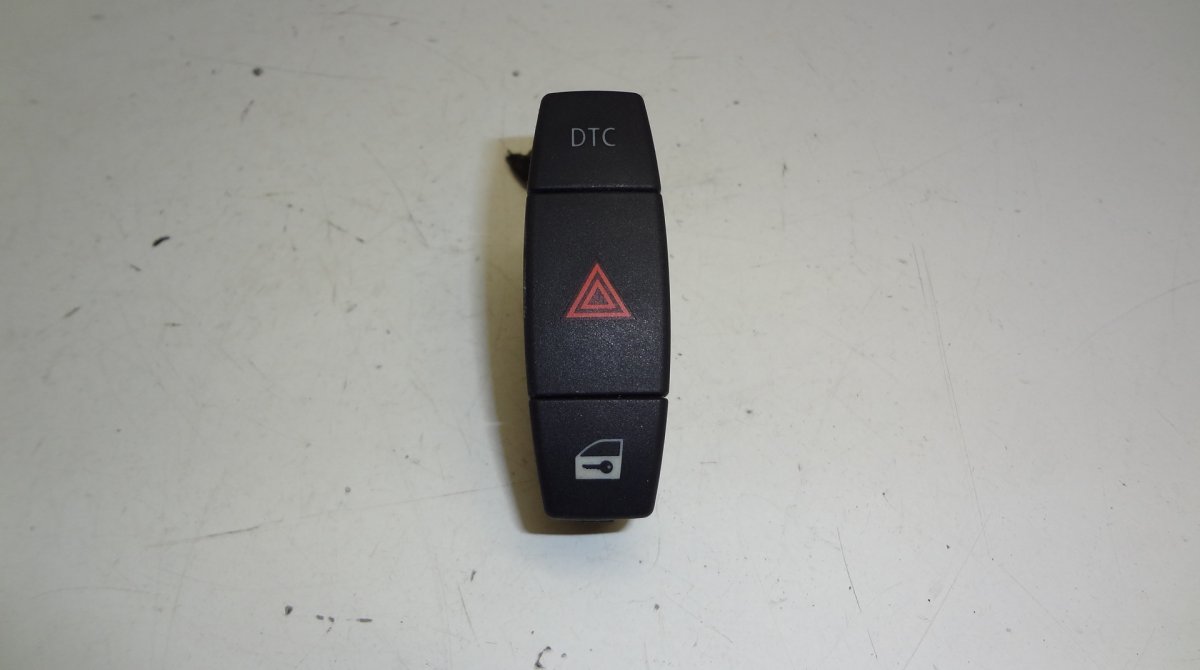 BMW 1 (E81 / E82 / E87 / E88) Hazard switch