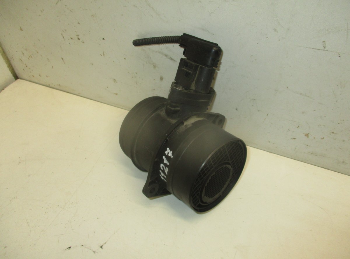Volkswagen Passat Mass Air-Flow Sensor VW PASSAT B6 (3C) (2005-2010) Mass Air-Flow Sen...
