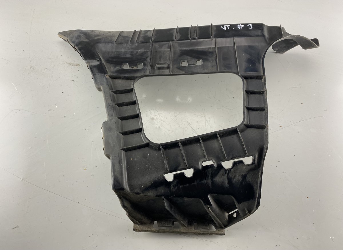 BMW X3 (E83) Rear bumper Carrier holder on fender left BMW X3 (E83) (2004-2012) Rear bumper Carrier ho...
