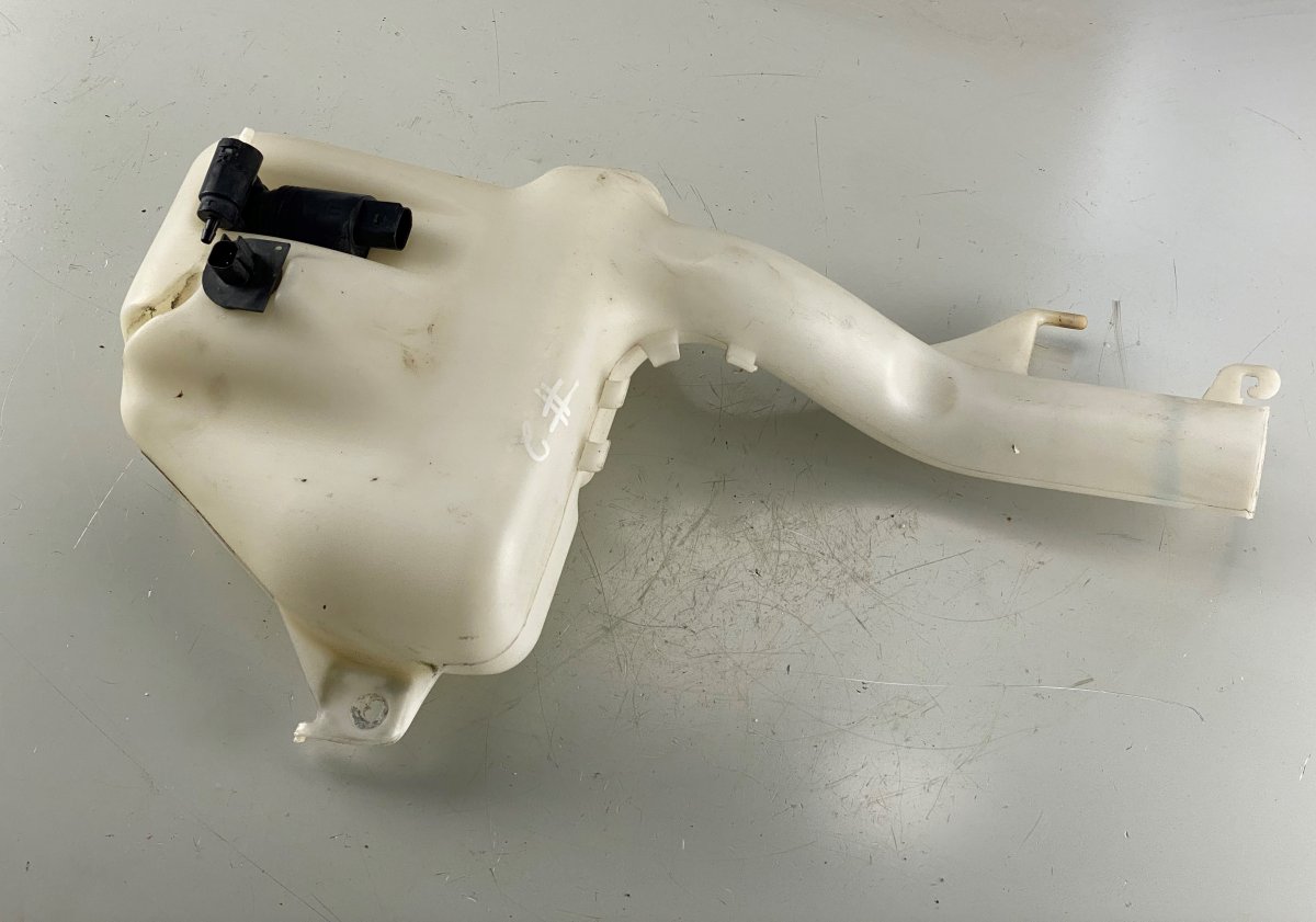 Dodge Caravan Window washer reservoir DODGE CARAVAN V (2007-2020) Window washer reser...