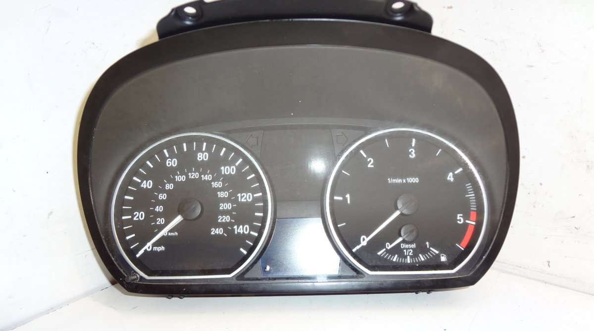 BMW 1 (E81 / E82 / E87 / E88) prietaisai