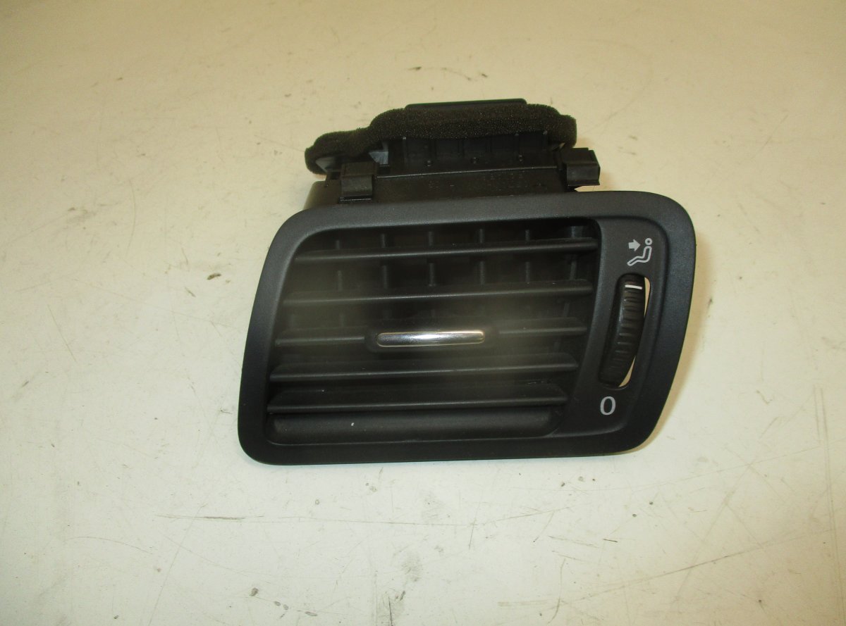 Volkswagen Passat Air Vent front left VW PASSAT B6 (3C) (2005-2010) Air Vent front le...