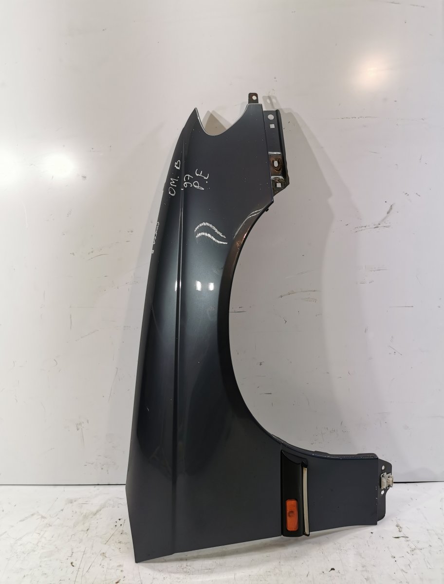 Opel Omega Fender Front Right OPEL OMEGA B (1994-2003) Fender Front Right

Ge...