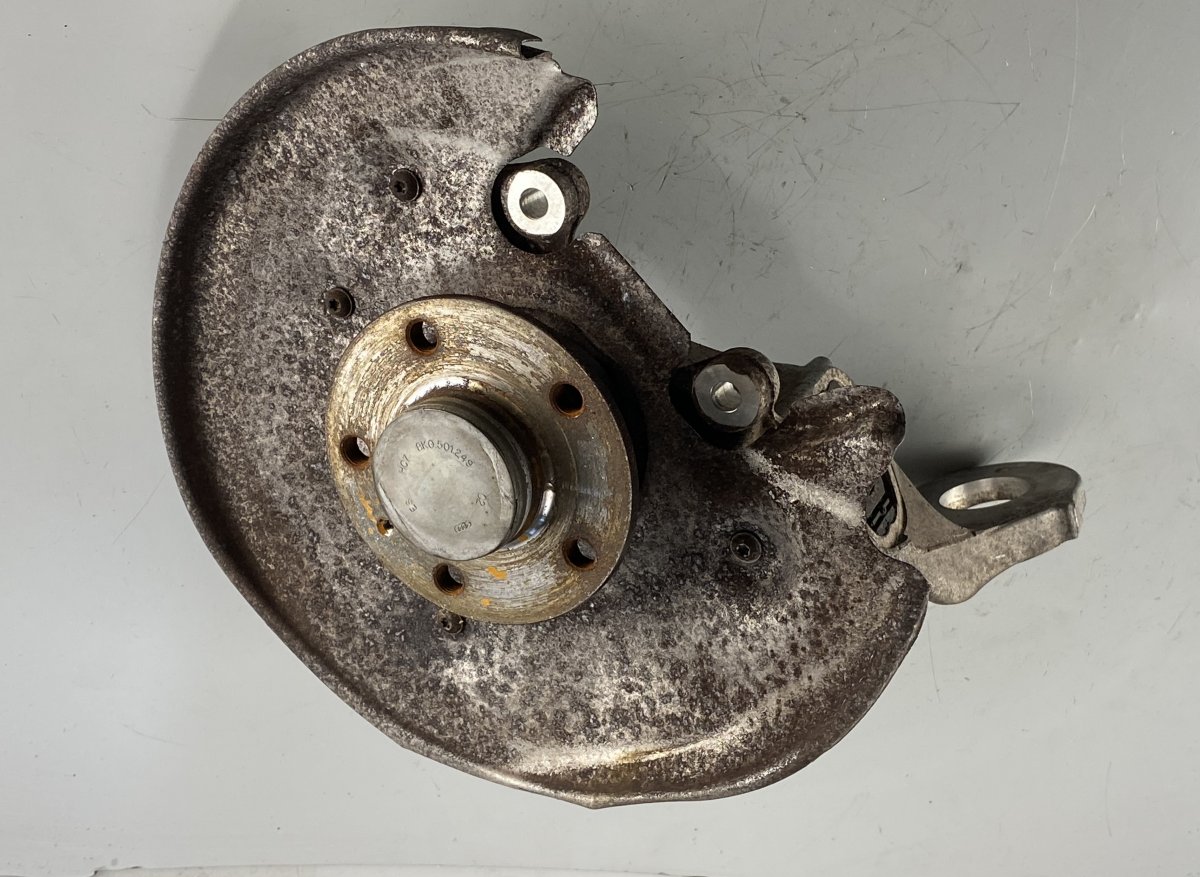 Audi A4 (B8) Wheel bearing housing rear right AUDI A4 / A4 ALLROAD (B8) (2007-2015) Wheel bea...