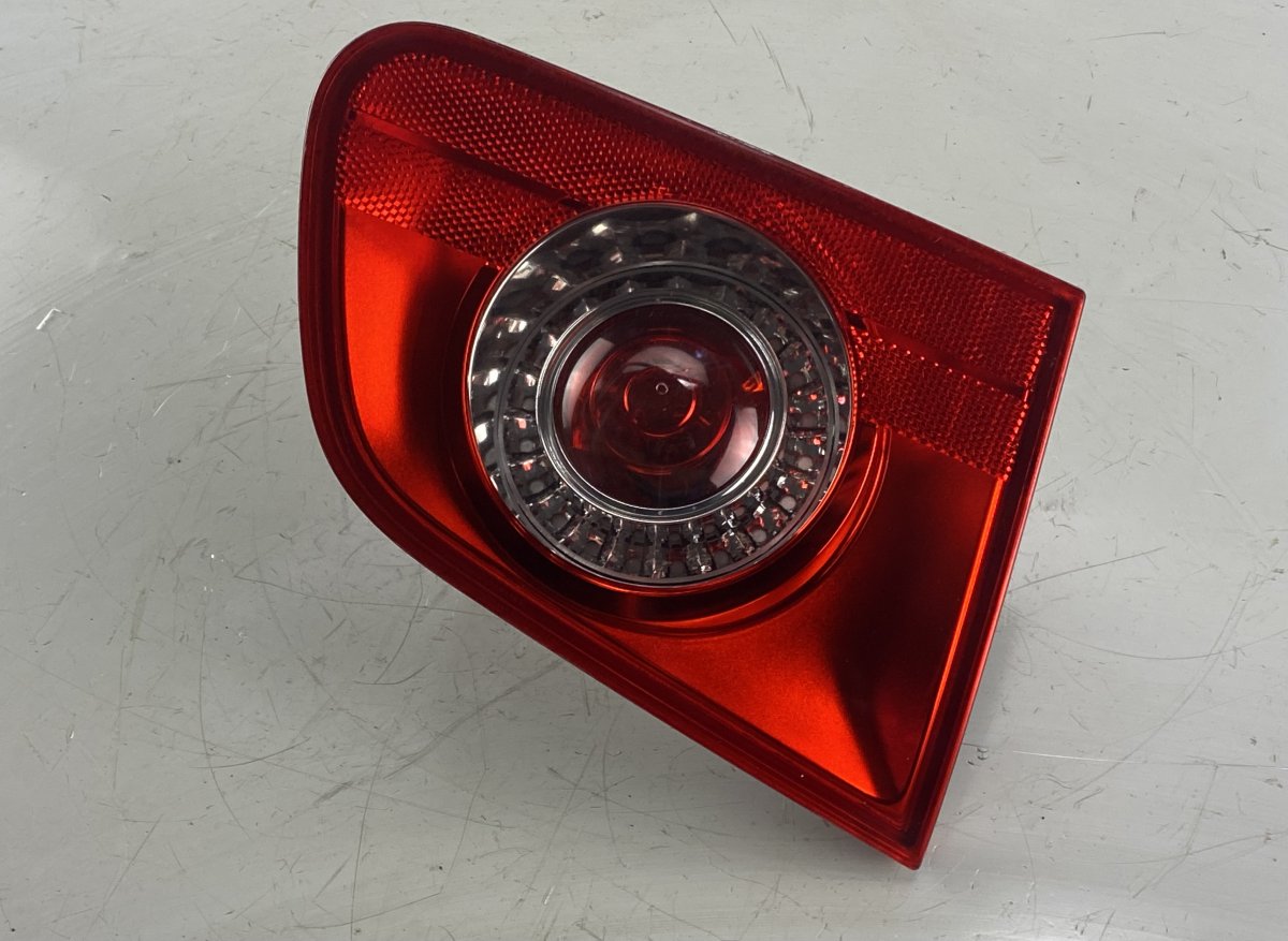 Volkswagen Passat Inner tail light, left VW PASSAT B6 (3C) (2005-2010) Inner tail light,...
