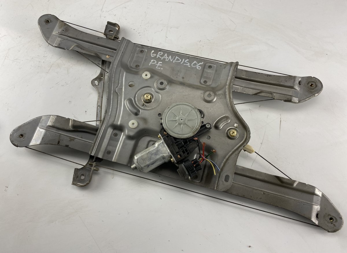 Mitsubishi Grandis Window Regulator mechanism front right MITSUBISHI GRANDIS II (NA_W) (2003-2011) Window...
