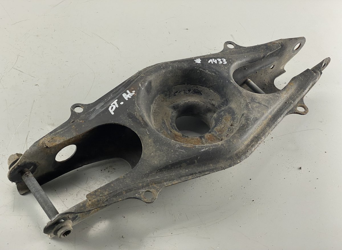 Mercedes-Benz A (W169) Rear Axle Track Control Arm lower Right MERCEDES-BENZ C-CLASS (W204) (2007-2013) Rear A...