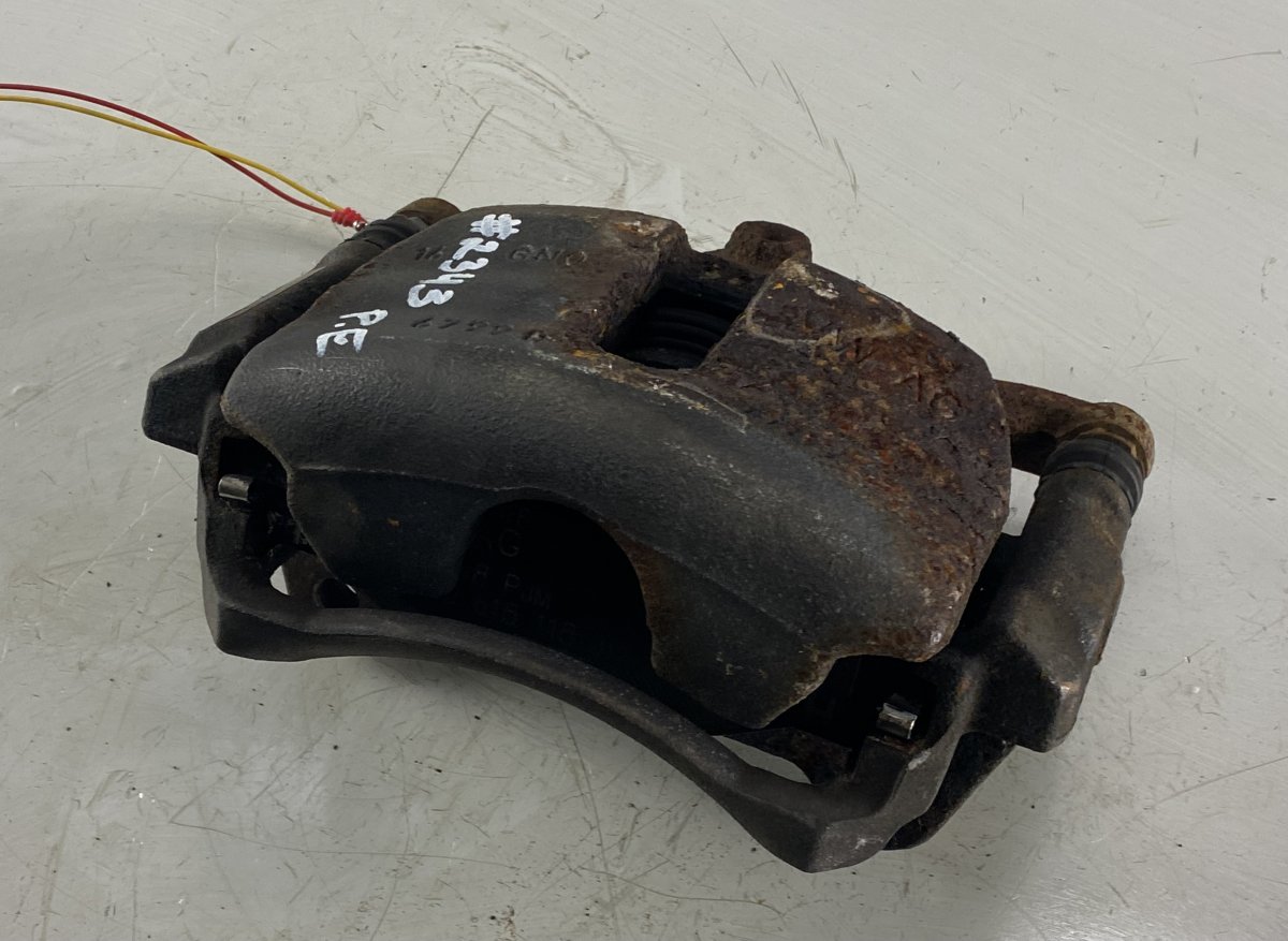 Audi A3 (8V) Brake caliper Front right AUDI A3 (8V_) (2012-2020) Brake caliper Front r...