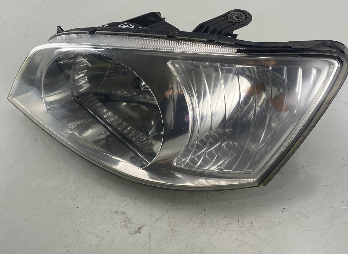 Hyundai Getz headlight left HYUNDAI GETZ (TB) (2002-2009) Headlight left 92...