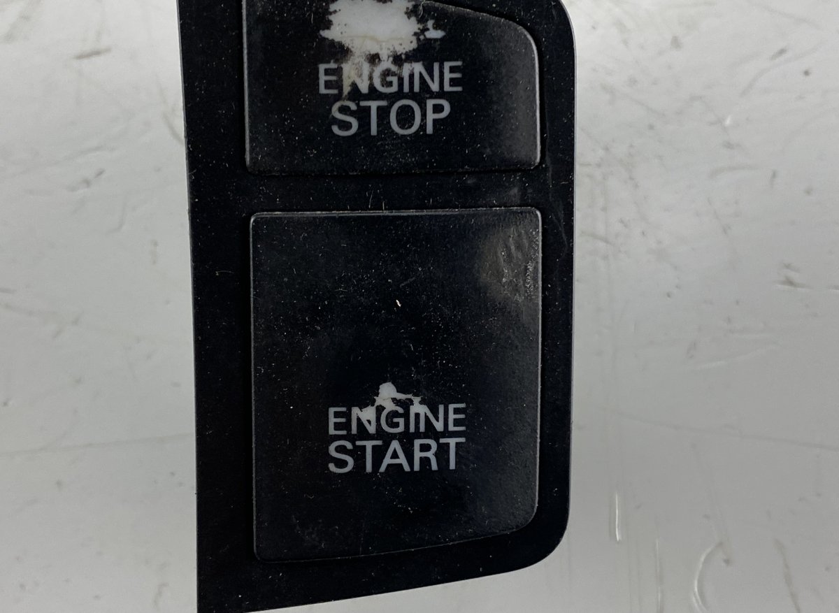 Audi A6 (C6) START / STOP Switch AUDI A6 / A6 ALLROAD (C6, 4F) (2004-2011) START...