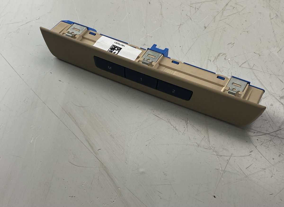 BMW 5 (F10 / F11) Memory Seat Switch front Left
