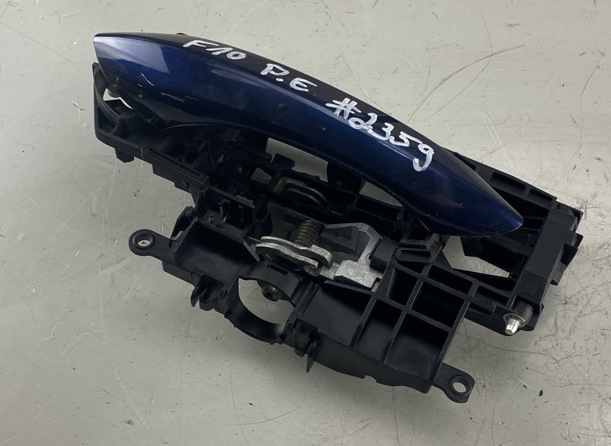 BMW 5 (F10 / F11) Door Handle Exterior Front Right