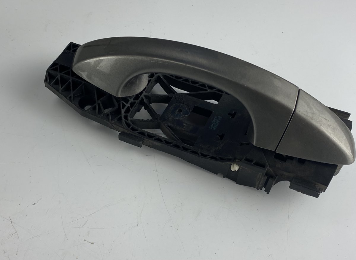 Volkswagen Golf 7 Exterior Front Right Door Handle VW GOLF VII (5G1, BA5, BV5, BQ1, BE) (2012-2020...