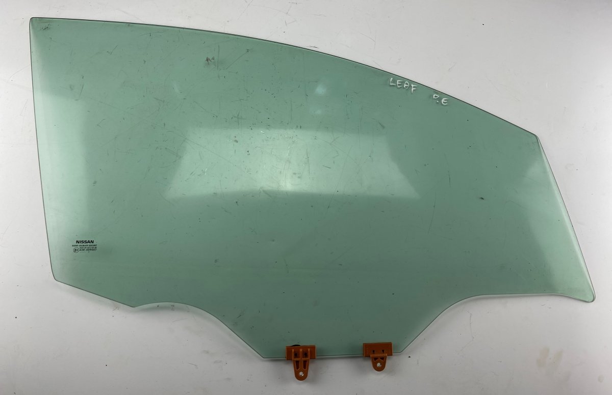 Nissan Leaf Door window glass front right NISSAN LEAF I (ZE0) (2010-2017) Door window gla...