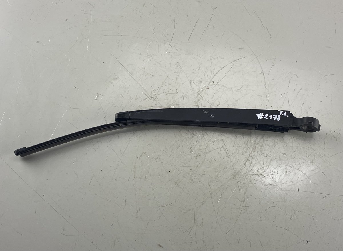 Seat Leon Rear window wiper arm SEAT LEON (5F) (2012-2020) Rear Window Wiper Ar...