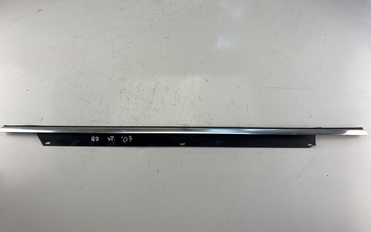 Audi Q7 (4L) Door Window moulding Rear Left AUDI Q7 (4L) (2006-2015) Door Window moulding R...