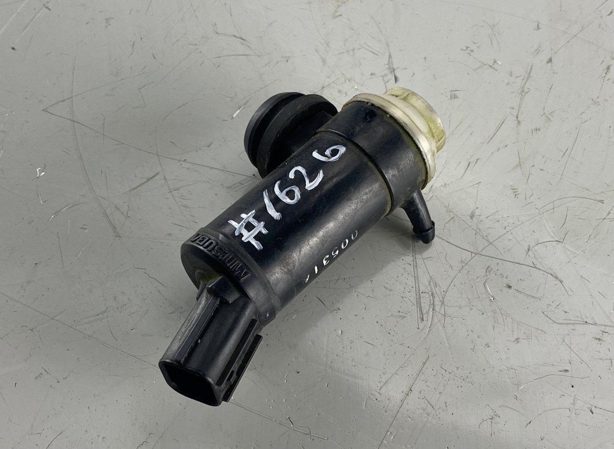 Subaru Legacy Washer pump Windscreen SUBARU LEGACY V / Outback (2009-2014) Washer pu...