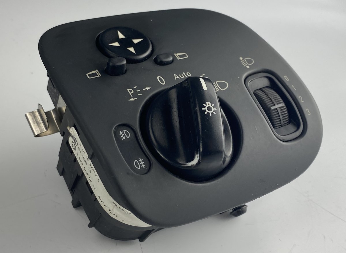 Mercedes-Benz A (W168) Headlight Switch MERCEDES-BENZ C-CLASS (W203, CL203) (2000-2011)...