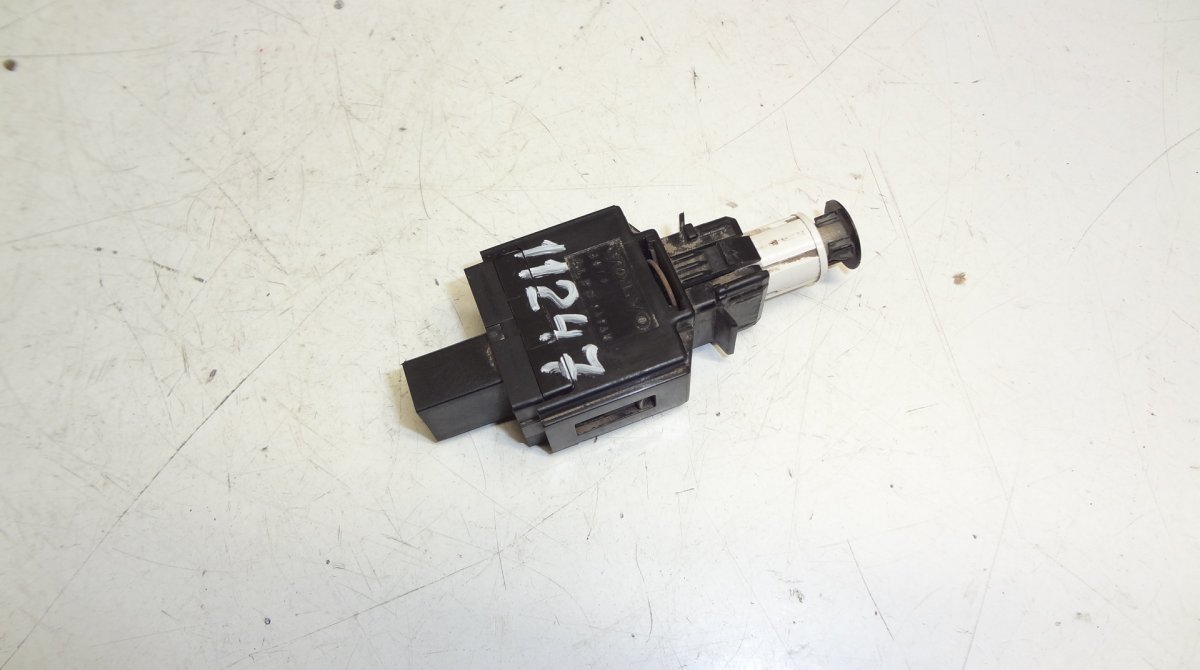 Volvo XC90 Brake Light Switch / sensor (under brake pedal) VOLVO XC90 I (2002-2014) Brake Light Switch / s...