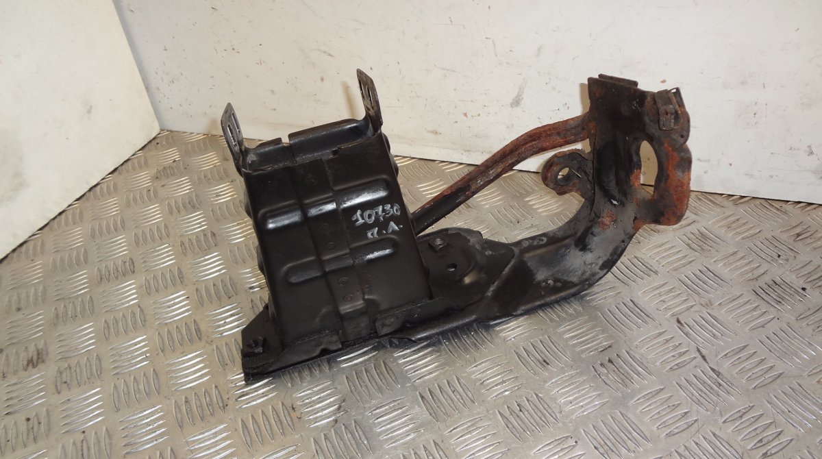 Mercedes-Benz 280SL - 600SL / SL (R129) Front bumper beam holder, left MERCEDES-BENZ C-CLASS (W203, CL203) (2000-2011)...
