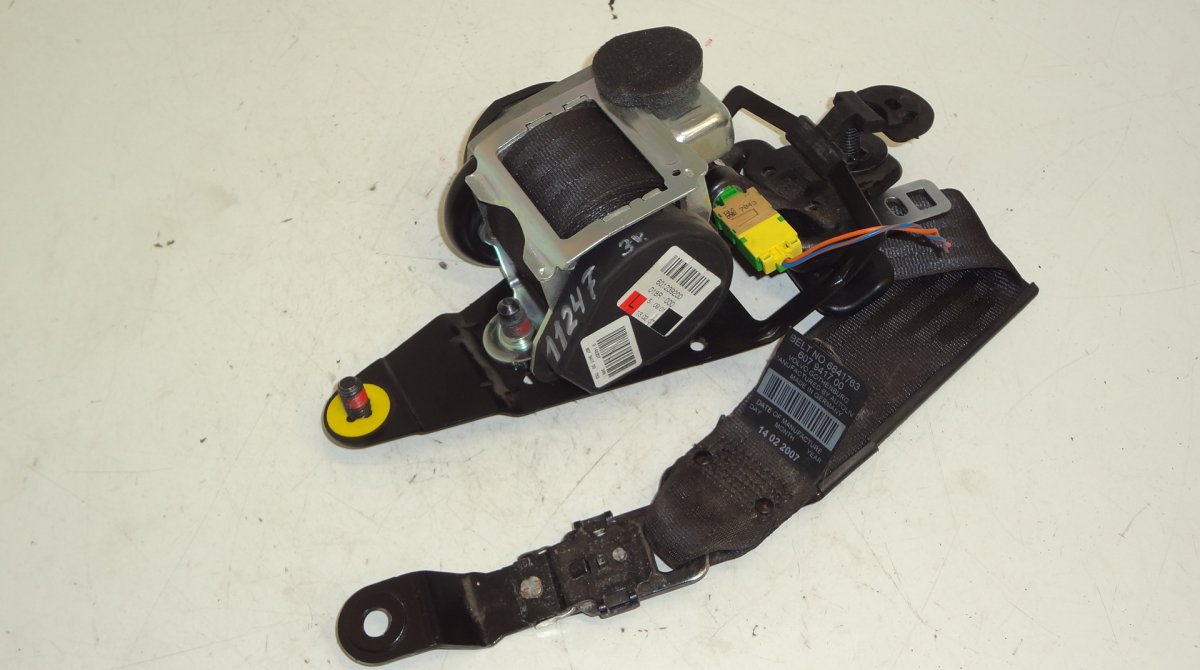 Volvo XC90 Rear Left Seat Belt VOLVO XC90 I (2002-2014) Rear Left Seat Belt 68...