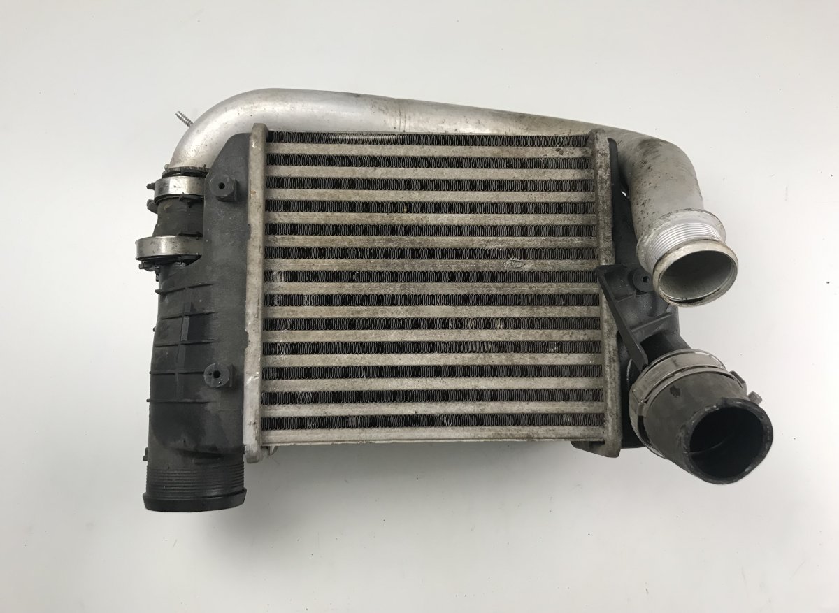 Audi A6 (C6) Välijäähdytin / Intercoolerin  AUDI A6 / A6 ALLROAD (C6, 4F) (2004-2011) Inter...