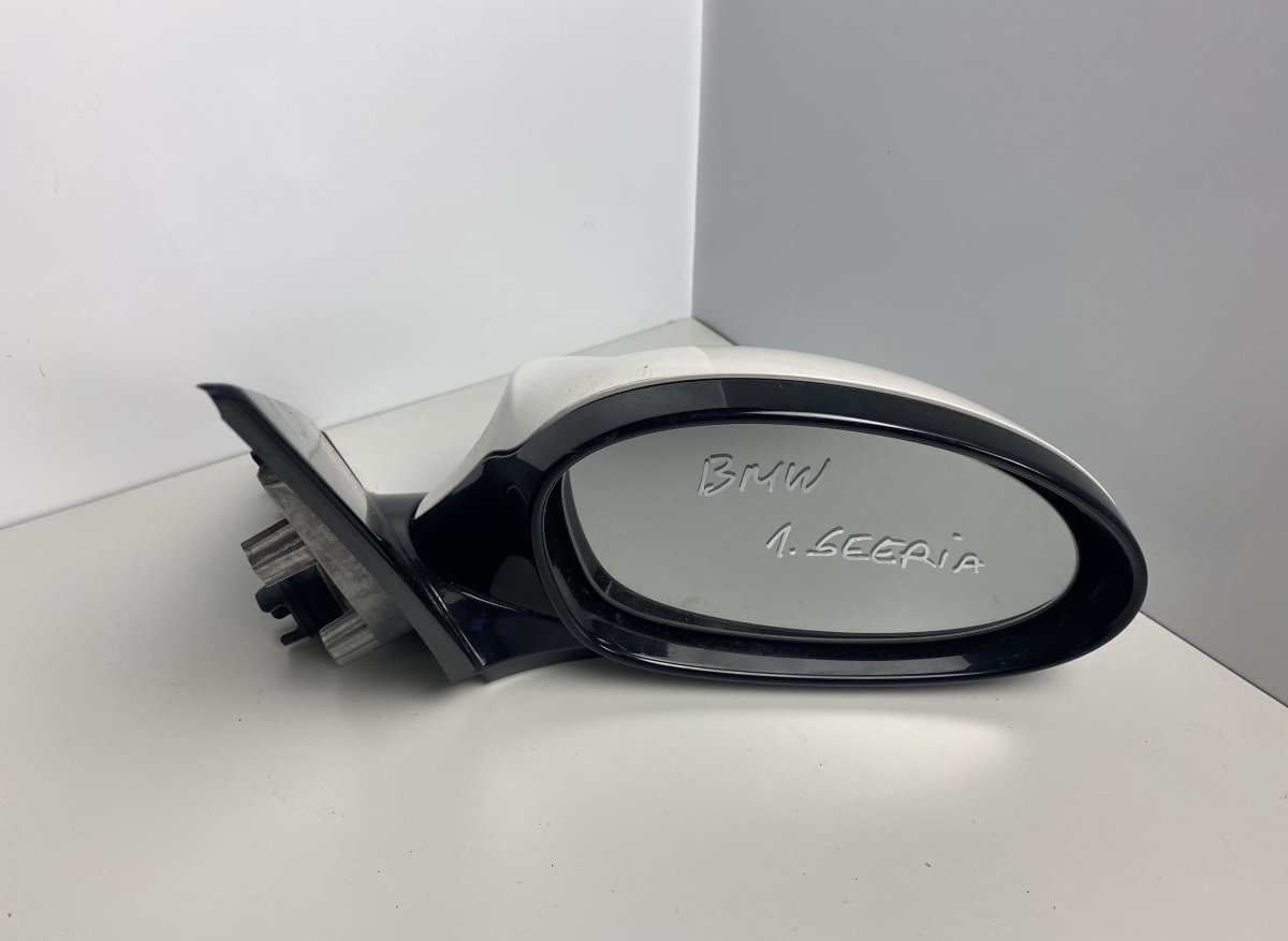 BMW 1 (E81 / E82 / E87 / E88) Right mirror