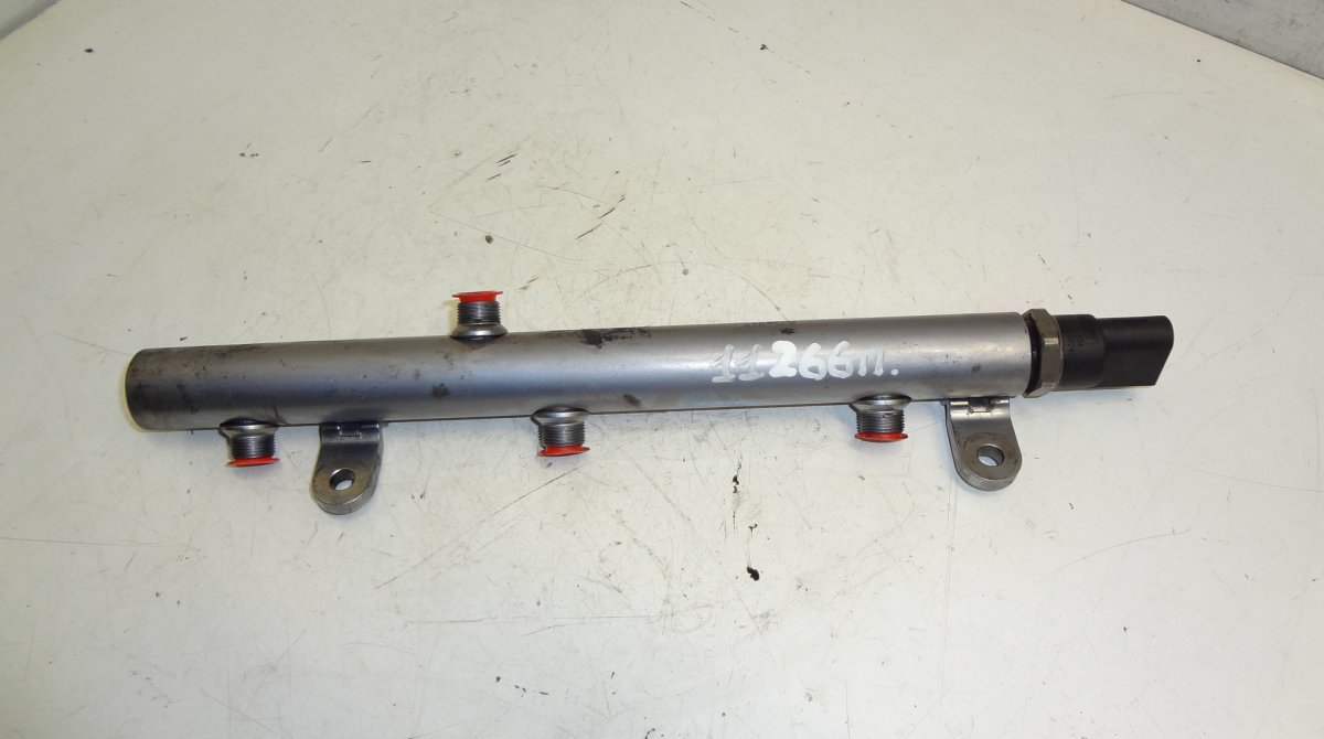 Mercedes-Benz A (W169) Fuel Distributor / fuel rail MERCEDES-BENZ ML-CLASS (W164) (2005-2011) Fuel ...