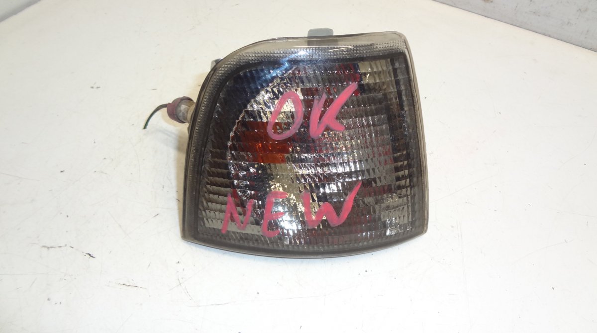 Audi 80 (B4) Front right indicator AUDI 80 / COUPE / CABRIO (B4) (1991-1996) Front...