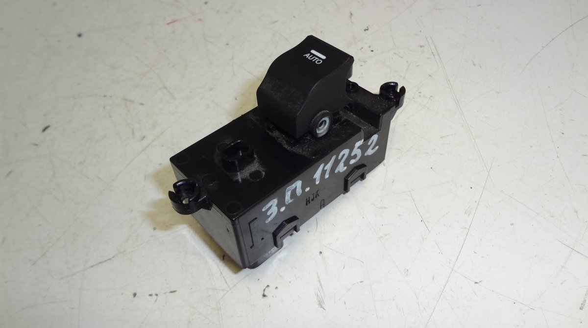 Hyundai i40 Rear Right Electric Window Switch HYUNDAI i40 (VF) (2011-2019) Rear Right Electri...