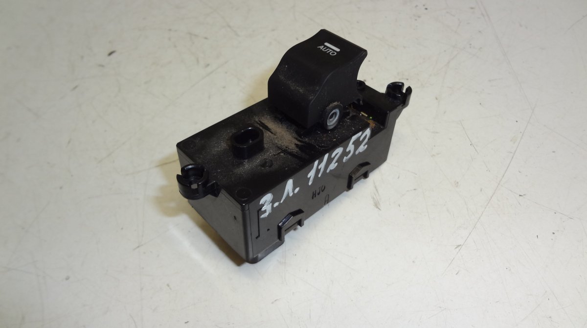 Hyundai i40 Rear Left Electric Window Switch HYUNDAI i40 (VF) (2011-2019) Rear Left Electric...