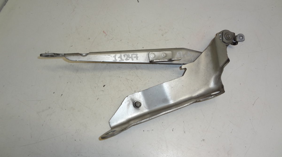 Volvo XC90 Left Bonnet Hinge VOLVO XC90 I (2002-2014) Left Bonnet Hinge 3071...