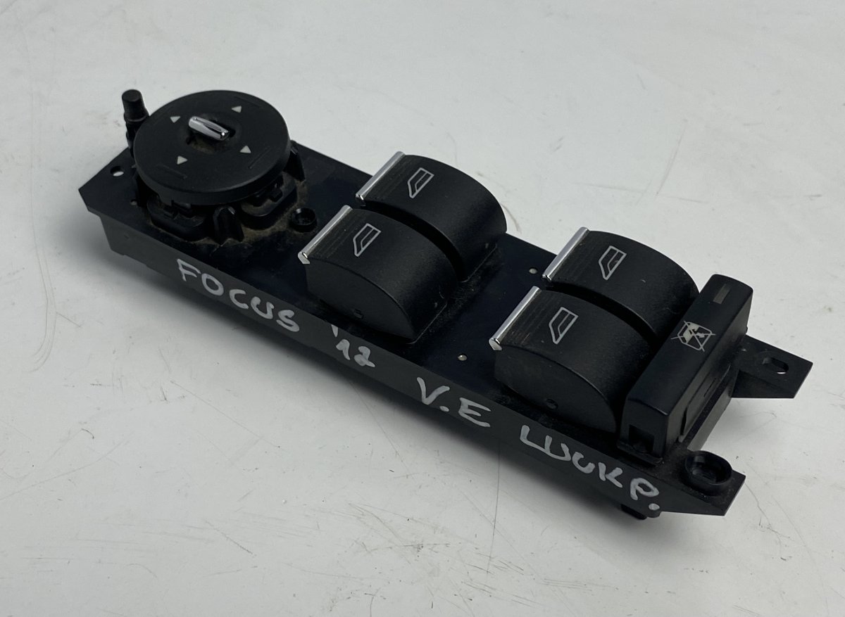 Ford Focus Main window switch