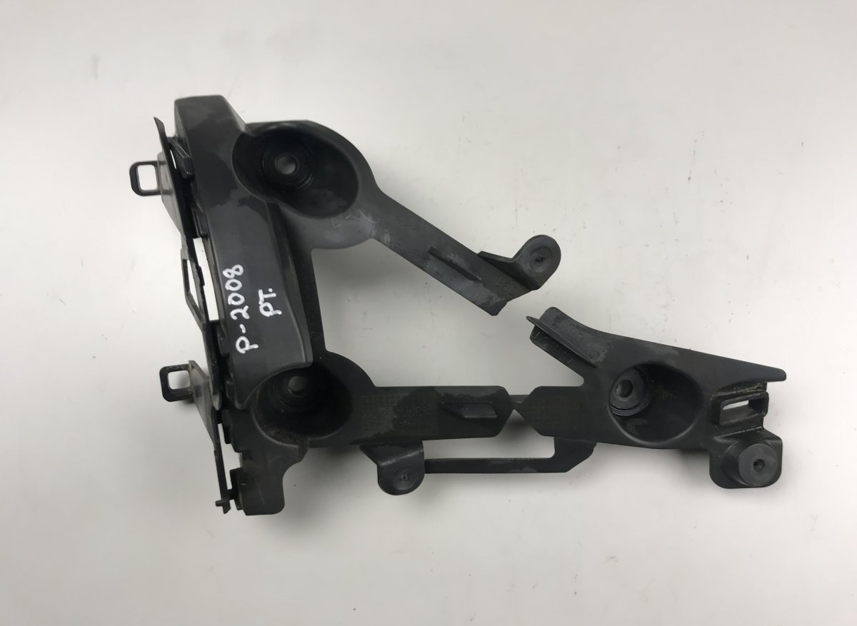 Peugeot 2008 Rear bumper carrier holder on right fender