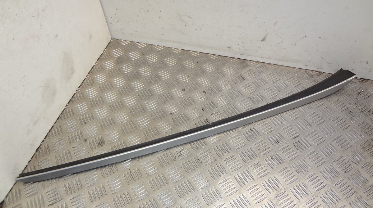 Hyundai i40 Windscreen Moulding