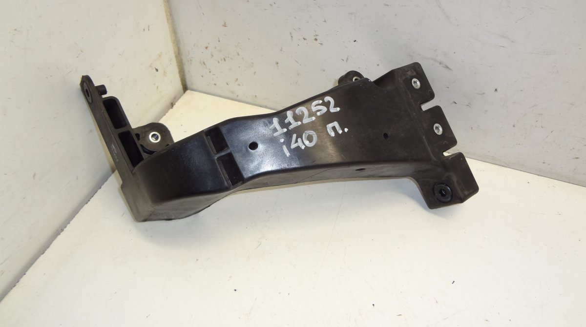 Hyundai i40 Headlight Mounting Right HYUNDAI i40 (VF) (2011-2019) Headlight Mounting...