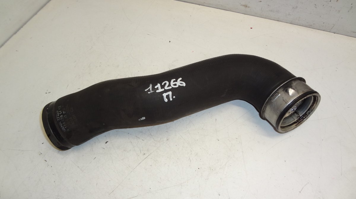 Mercedes-Benz A (W169) Intercooler pipe right MERCEDES-BENZ ML-CLASS (W164) (2005-2011) Inter...