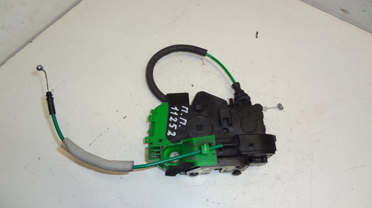 Hyundai i40 Front Right Door Lock HYUNDAI i40 (VF) (2011-2019) Front Right Door L...