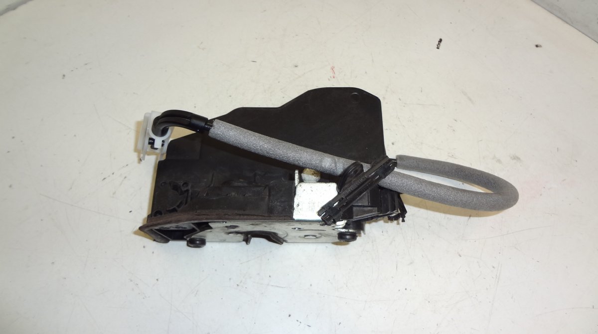 BMW 1 (E81 / E82 / E87 / E88) Door lock — rear right Door lock — rear right — BMW 1 (E81, E82, E87, ...