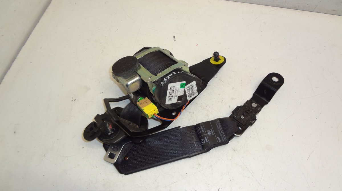 Volvo XC90 Rear Right Seat Belt VOLVO XC90 I (2002-2014) Rear Right Seat Belt 6...