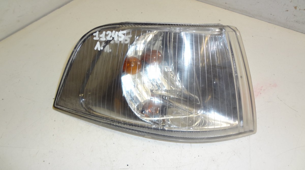 Volvo S40 Front right indicator VOLVO S40 / V40 (VS, VW) (1995-2004) front righ...
